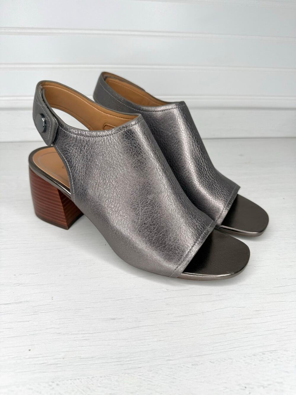 NWT Vionic Valencia Leather Peep-Toe Heeled Sandals Metallic Women Size 8